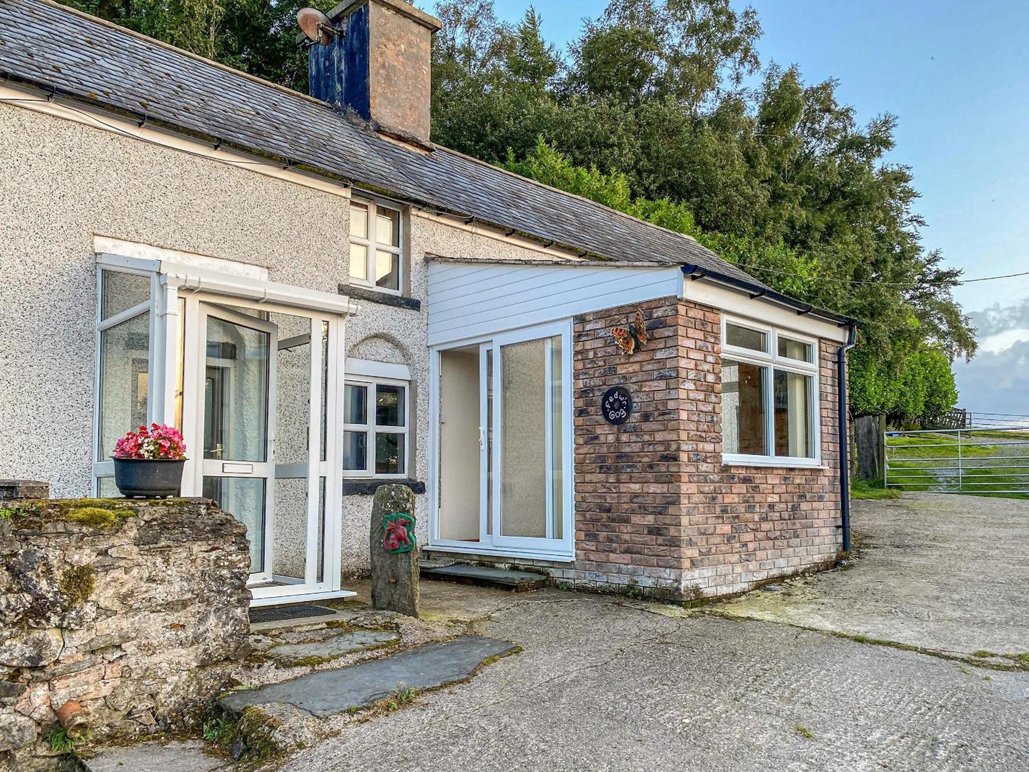 Fedwr Gog Cottage Llangwm  Exterior photo